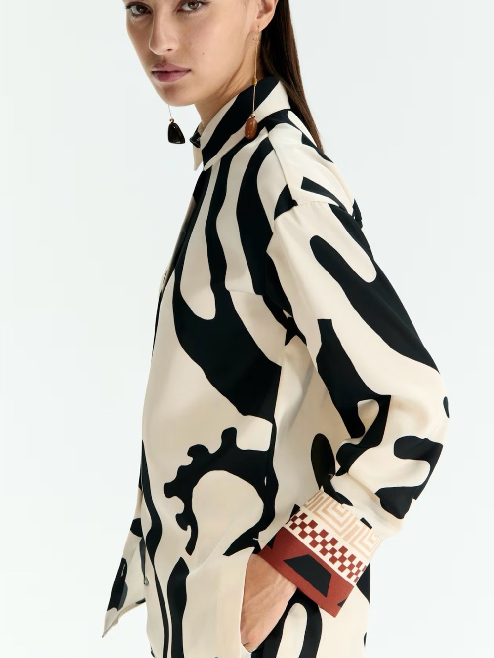 H&M Limited Edition Black&Cream Abstract Button-Down Twill Shirt. Various sizes - Picture 4 of 9